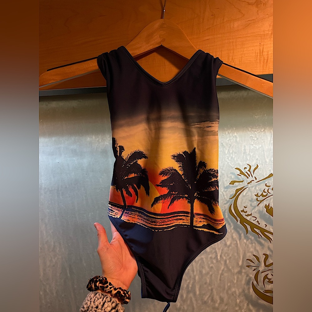 Swimming suit